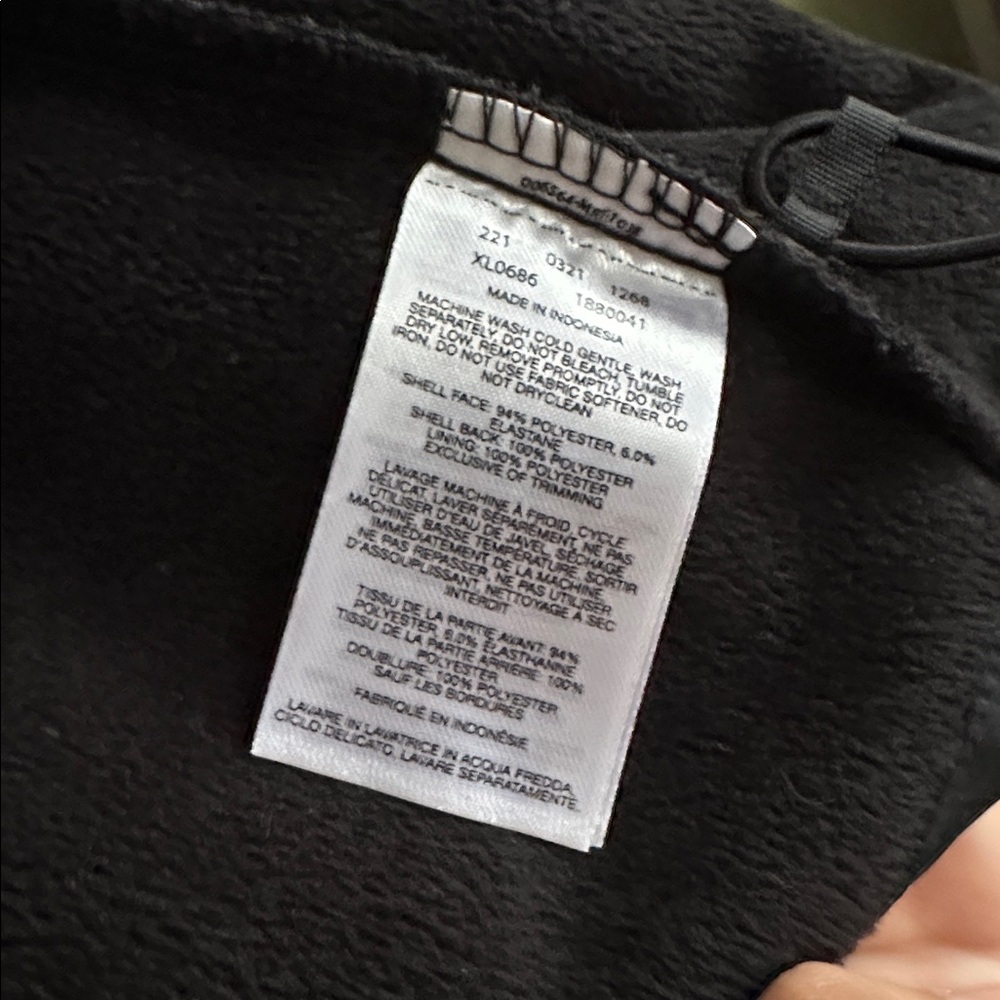 Columbia Women's Black Softshell Jacket - Picture 3 of 3